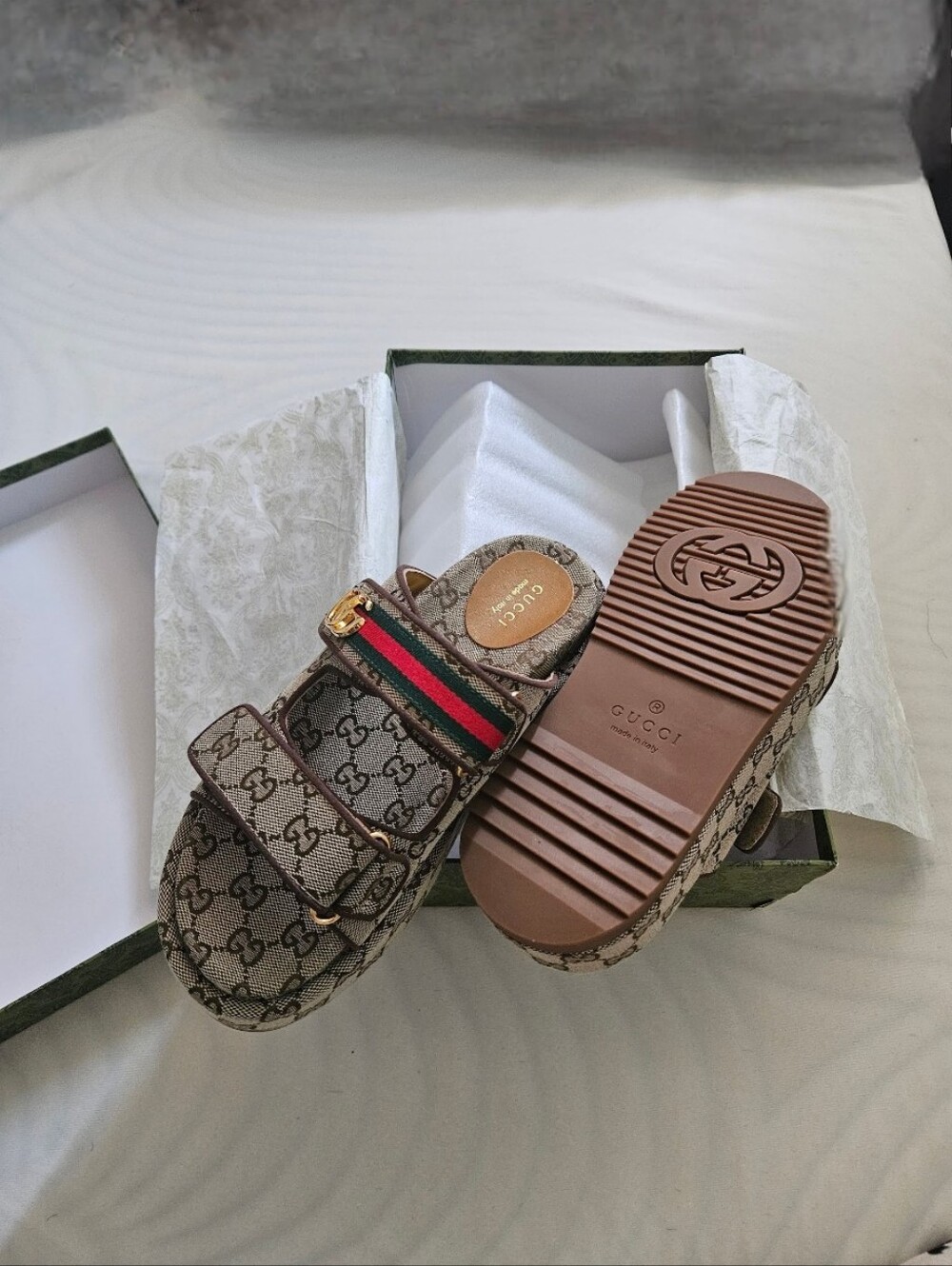 Gucci Beige Monogram Platform Slides with Green-Red Web and Gold GG - Picture 4 of 4